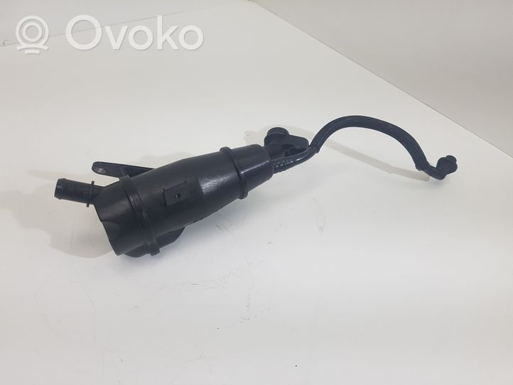 Opel Astra J Öljyn huohotinsäiliö 55575980