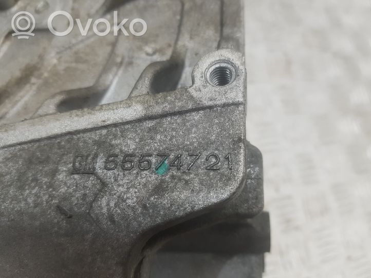 Opel Astra J Supporto della pompa del carburante 55574721