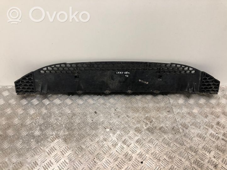 KIA Ceed Etupuskurin alempi jäähdytinsäleikkö 865651H000