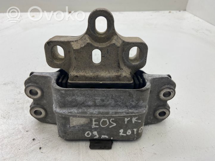 Volkswagen Eos Engine mount bracket 1K0199555