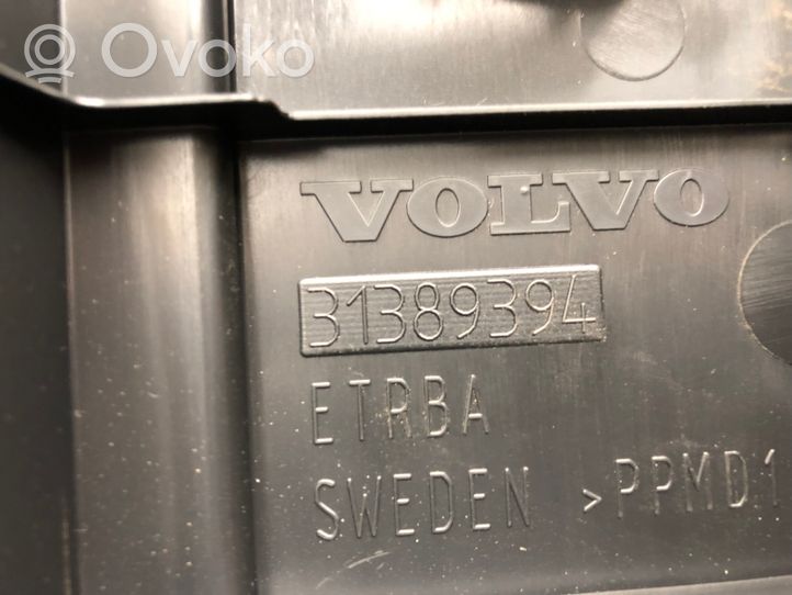 Volvo V40 Tappeto di rivestimento del fondo del bagagliaio/baule 31389394