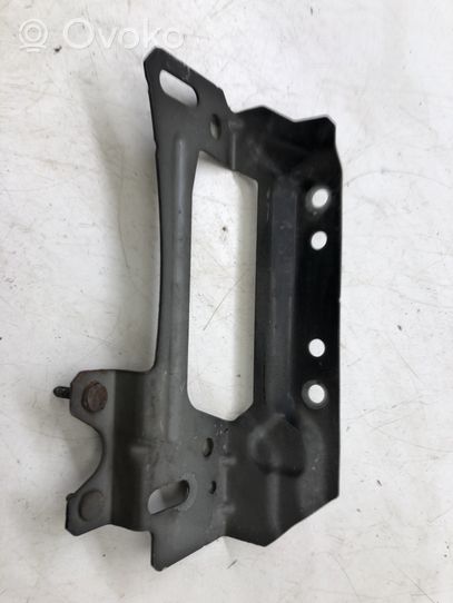 Mazda CX-7 Staffa del pannello di supporto del radiatore 