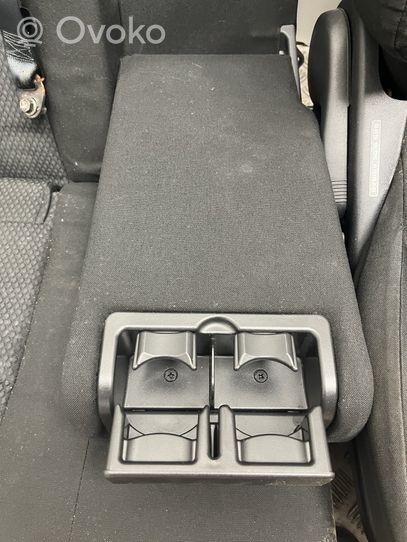 Toyota Avensis T250 Kit intérieur 