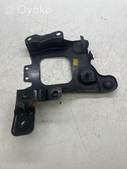 Ford Focus Boîte de batterie AV61R6K034AB