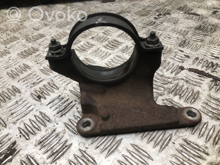 Ford Focus Driveshaft support bearing bracket 