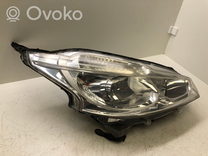 Peugeot 208 Lampa przednia 9802221380