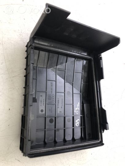 Audi Q3 8U Fuse box cover 1K0937132F