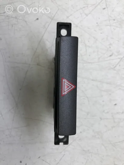 Honda CR-V Hazard light switch V171018A