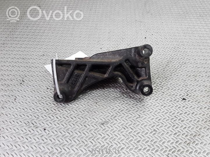 Opel Zafira B Engine mounting bracket 13189381