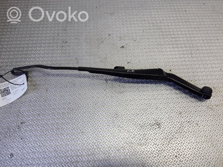 Mercedes-Benz S W220 Front wiper blade arm 