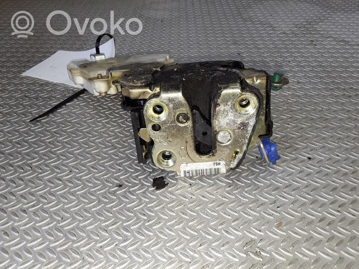 Nissan Almera N16 Etuoven lukko 8055261U66