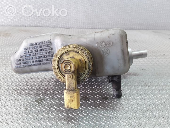 Skoda Octavia Mk1 (1U) Maître-cylindre de frein 1J1611349