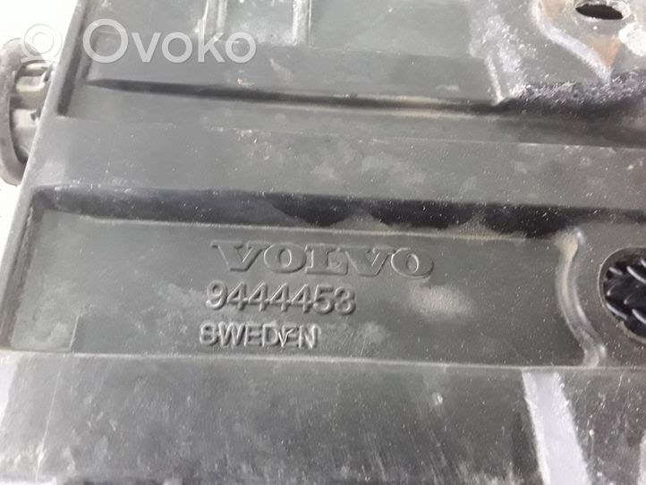 Volvo S70  V70  V70 XC Vassoio batteria 9444453