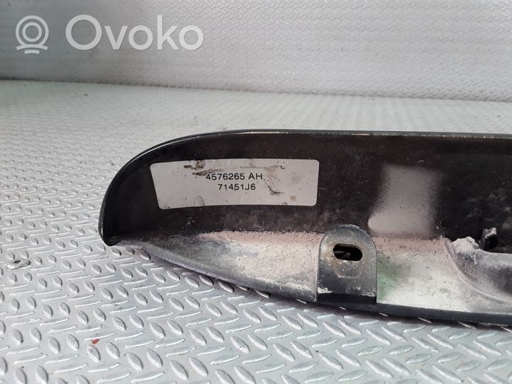 Chrysler Voyager Poszycie / Tapicerka tylnej klapy bagażnika 4576265AH