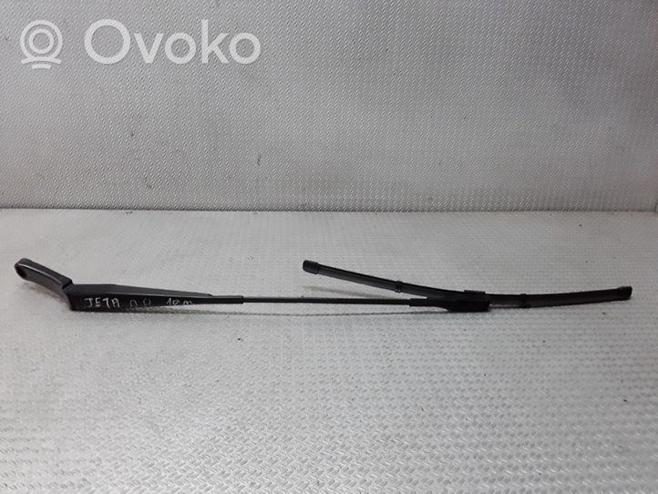 Volkswagen Jetta VI Priekinio stiklo valytuvų kojelė 5C7955410