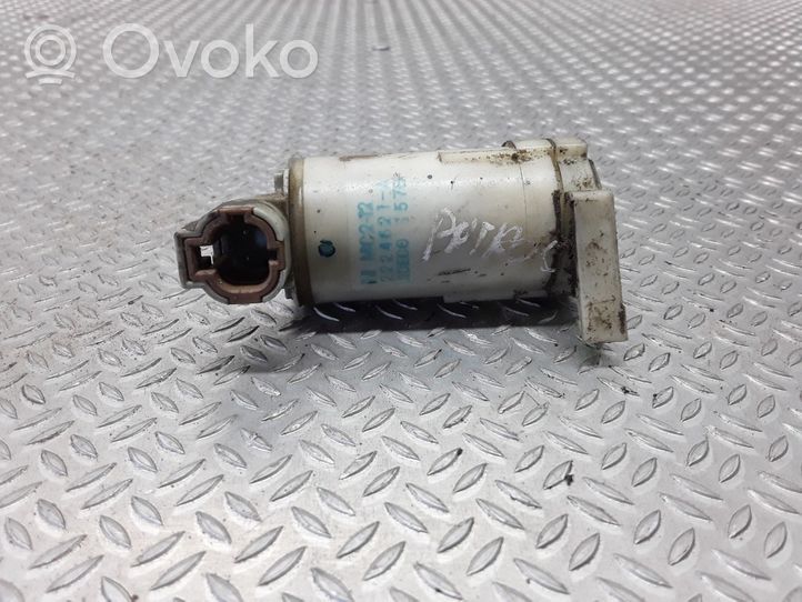 Nissan Patrol Y61 Pompe de lave-glace de pare-brise 2224621A