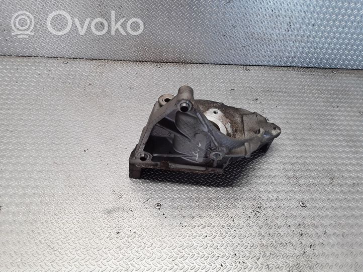 Peugeot 607 Support pompe injection à carburant 96365905