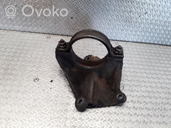 Ford Focus Wspornik / Mocowanie łożyska podpory wału napędowego YS4W3K305AD