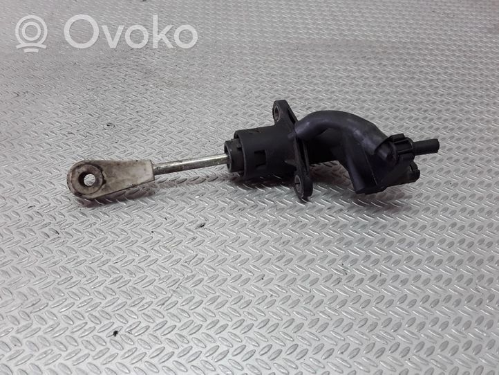 Volkswagen PASSAT B5.5 Pagrindinis sankabos cilindriukas 8E2721401AA