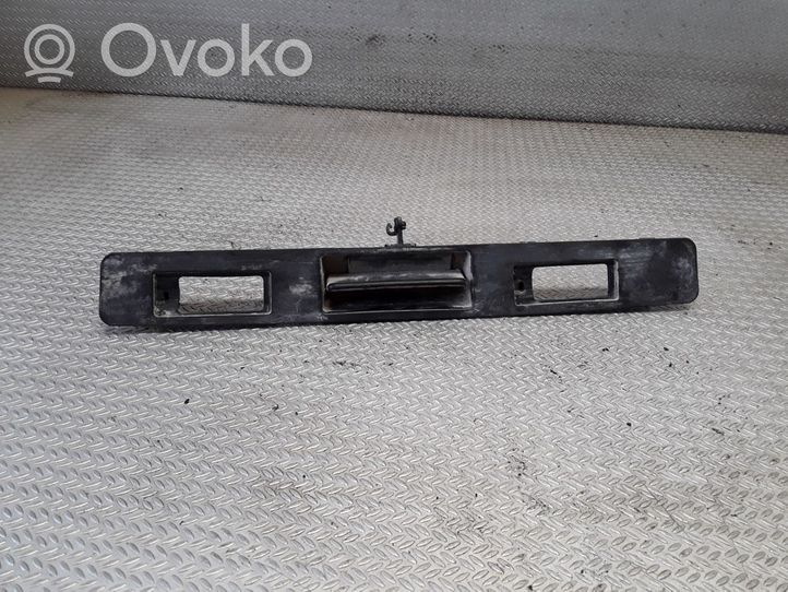 Volvo V70 Uchwyt / Rączka zewnętrzna otwierania klapy tylnej / bagażnika 9203101