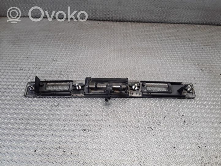 Volvo V70 Uchwyt / Rączka zewnętrzna otwierania klapy tylnej / bagażnika 9203101