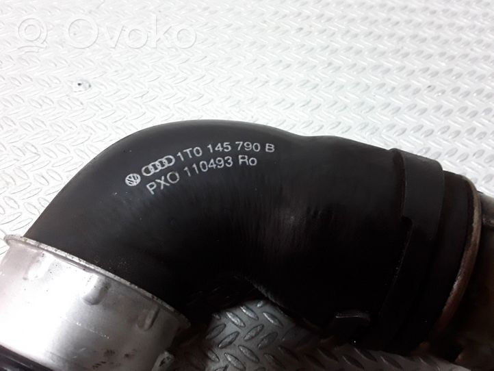 Audi A3 S3 A3 Sportback 8P Tuyau d'admission d'air turbo 1T0145790B