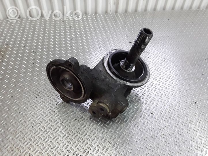 Volvo S70  V70  V70 XC Oil filter mounting bracket 074115417