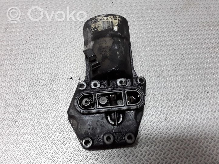 Opel Vectra B Supporto di montaggio del filtro dell’olio 90571672