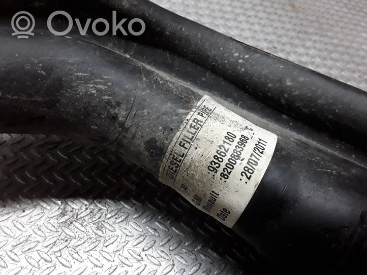 Opel Vivaro Tuyau de remplissage de réservoir de carburant 93862180