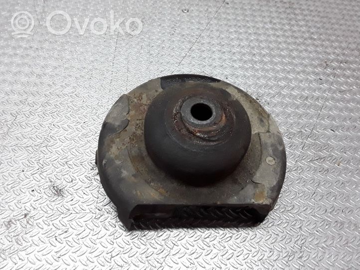 Opel Vivaro Podkładka / Gniazdo sprężyny przedniej 8200904006