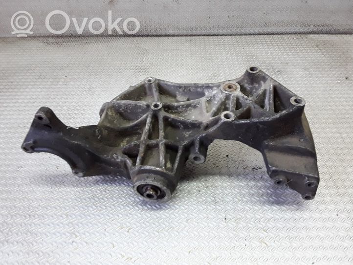 Audi A4 S4 B5 8D Uchwyt / Mocowanie sprężarki klimatyzacji 058145523B