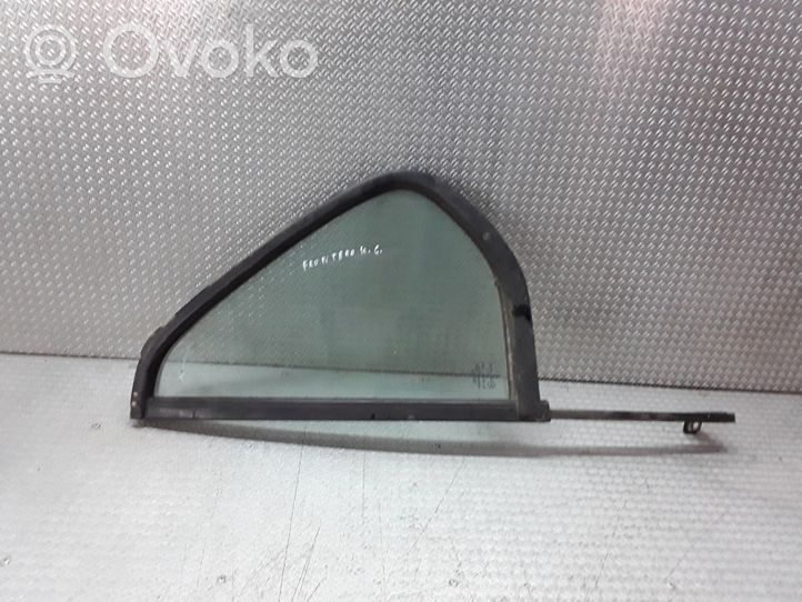 Opel Frontera B Fenêtre latérale vitre arrière 