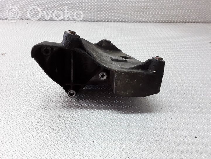 BMW 3 E46 Staffa di montaggio del compressore dell’A/C 64551432237