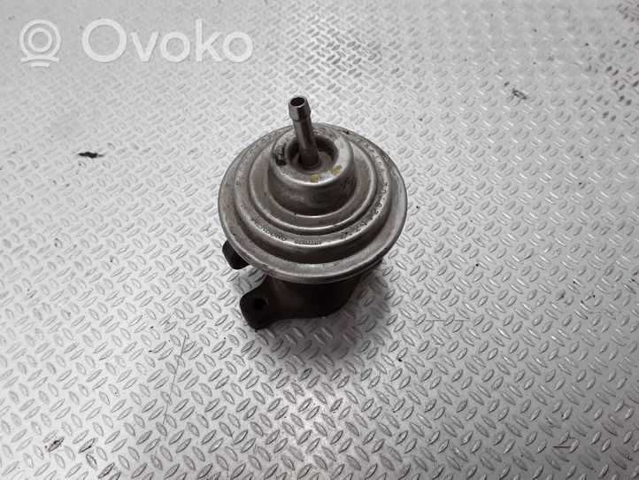 Audi 80 90 S2 B4 Valvola EGR 028131501E