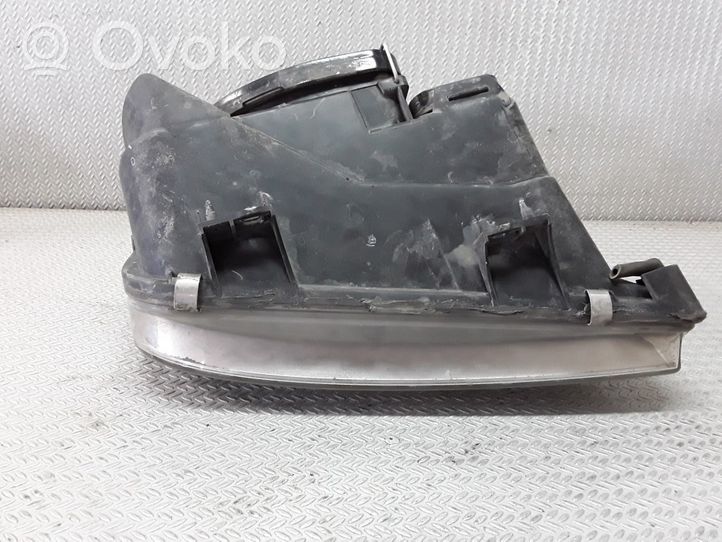 Volkswagen Bora Lampa przednia 