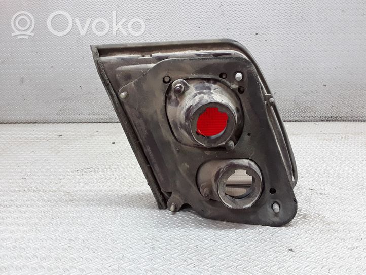 Mitsubishi Galant Lampy tylnej klapy bagażnika 0431613