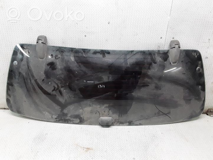 KIA Sorento Opening tailgate glass 