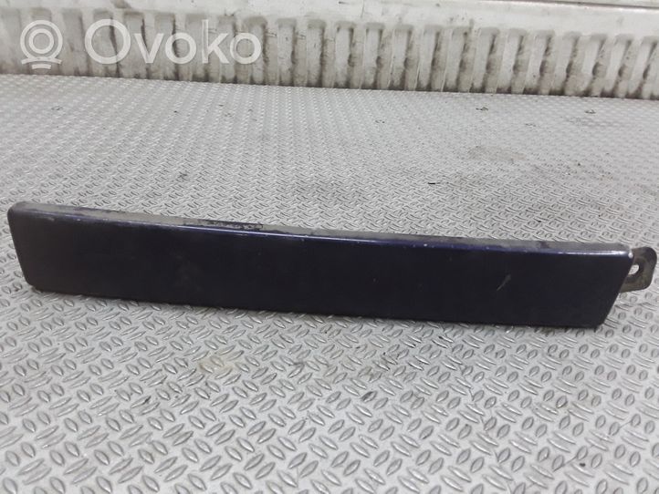 Toyota Hilux (N80, N90, N100, N110) Rivestimento sotto il faro/fanale 