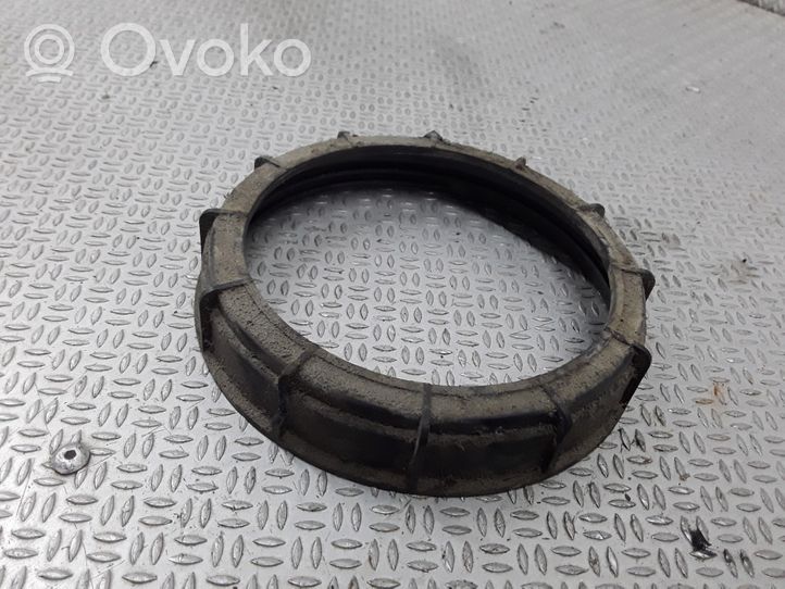 Renault Clio III Bague de verrouillage pour réservoir de carburant 