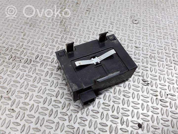 Chevrolet Cruze Oven keskuslukituksen ohjausyksikön moduuli 25938218