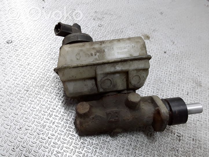 Renault Laguna I Master brake cylinder 7700823486