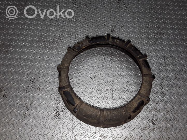 Nissan X-Trail T30 Bague de verrouillage pour réservoir de carburant 1734379900