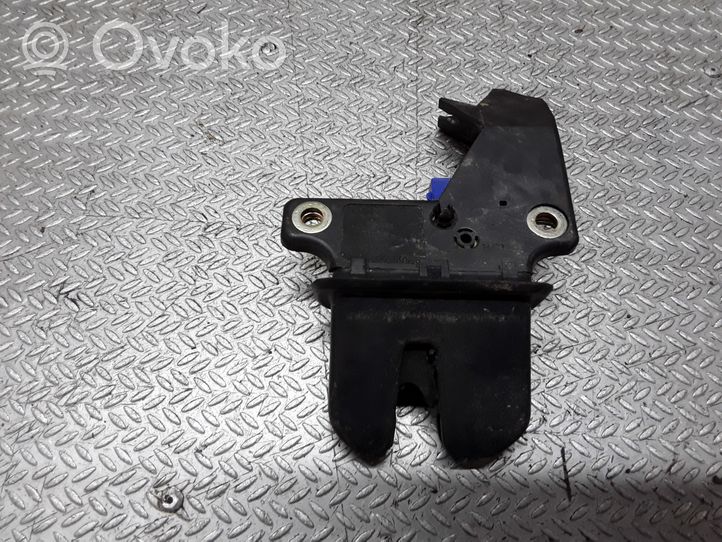 Audi A4 S4 B6 8E 8H Aizmugurējā pārsega slēdzene 8E5827505