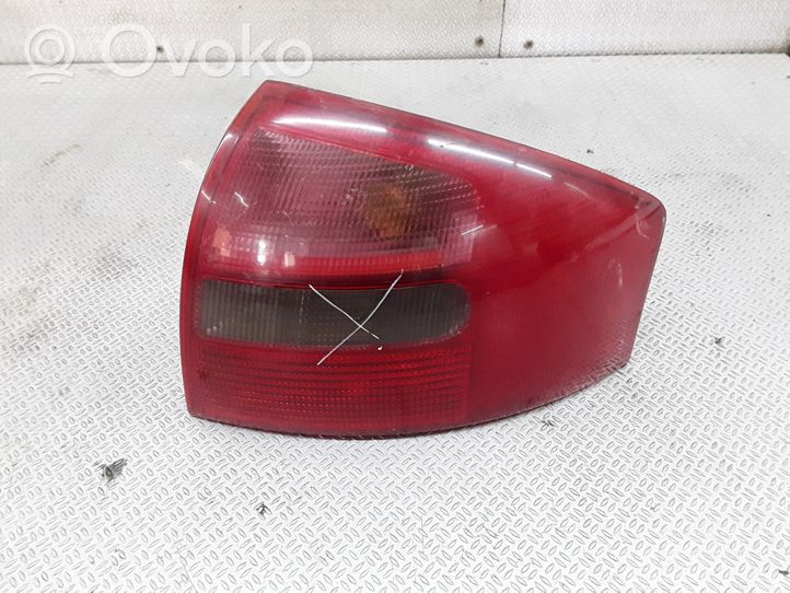 Audi A6 S6 C5 4B Luz trasera/de freno 4B5945096