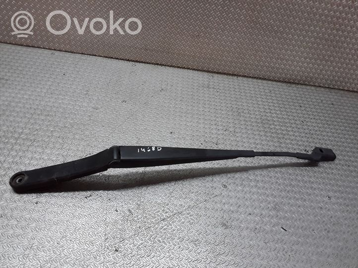 Volkswagen Eos Front wiper blade arm 102955410