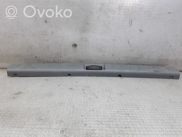 Chevrolet Nubira Rivestimento di protezione sottoporta del bagagliaio/baule 96834040