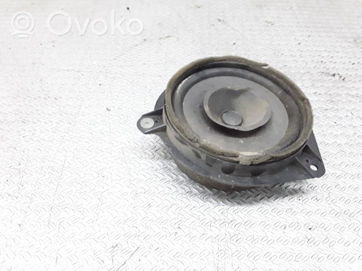 Toyota Avensis T220 Etuoven kaiutin 8616005060