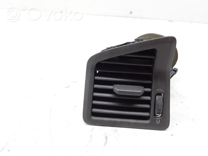 Volvo S60 Lango oro grotelės 3409373