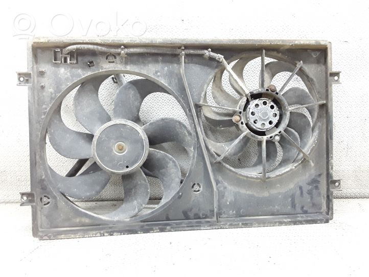 Volkswagen Golf IV Ventilatore di raffreddamento elettrico del radiatore 1J0121207H