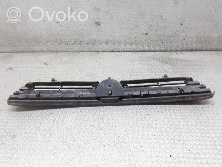 Opel Astra G Grotelės viršutinės 90588120